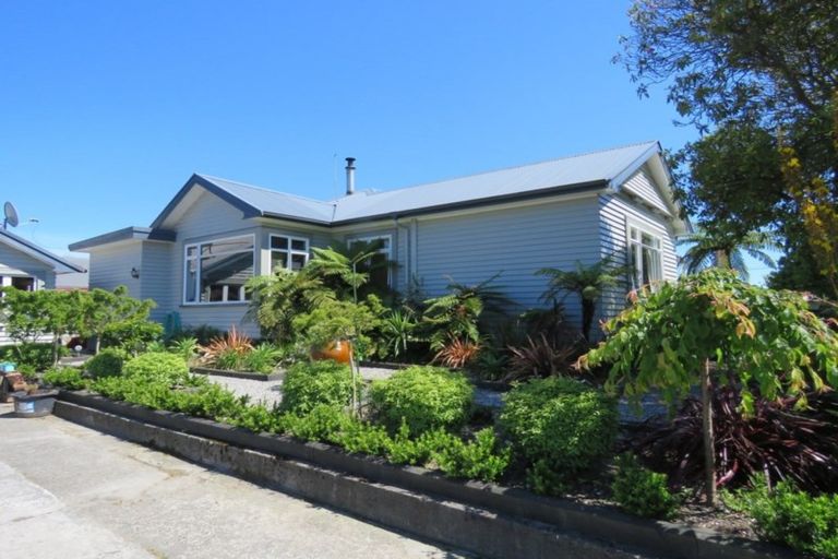 Photo of property in 22 Queen Street, Westport, 7825