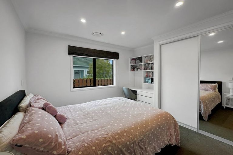 Photo of property in 45 Heretaunga Square, Silverstream, Upper Hutt, 5019