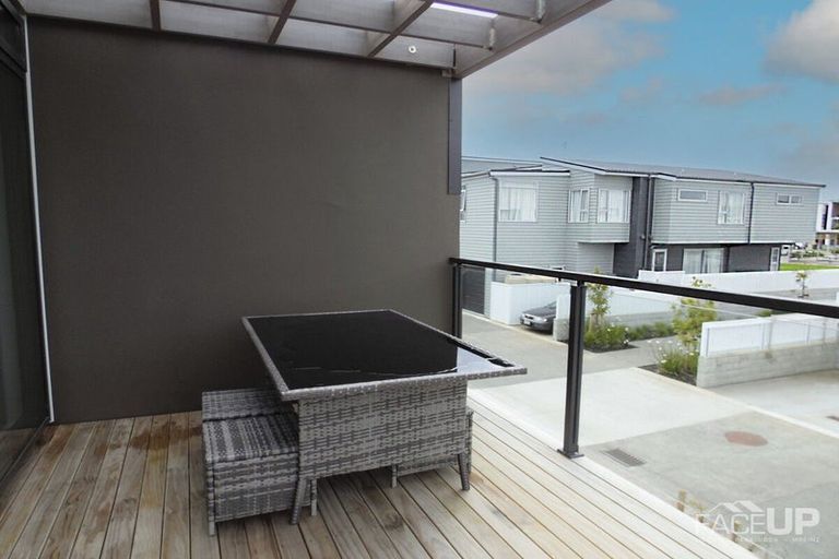 Photo of property in 28 Mollusc Road, Hobsonville, Auckland, 0616