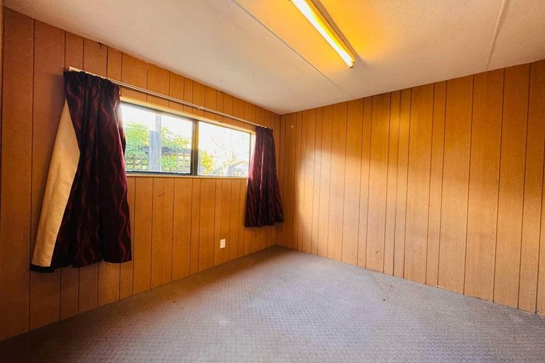 Photo of property in 4 Newland Court, Palmerston North, 4410