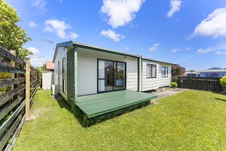 Photo of property in 21 Hilton Grove, Kelvin Grove, Palmerston North, 4414
