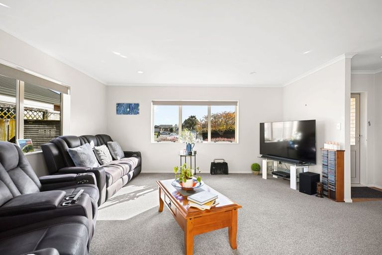 Photo of property in 14 Northmeadow Drive, Rototuna, Hamilton, 3210