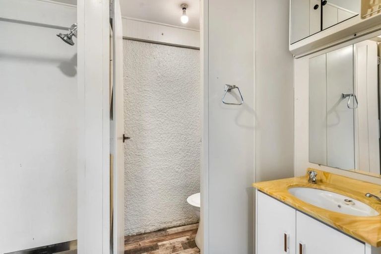 Photo of property in 32 Mary Street, Winton, 9720