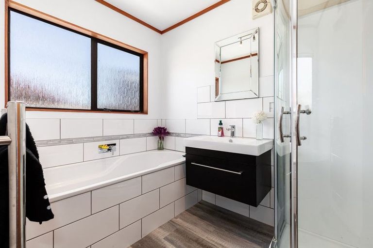 Photo of property in 10b Mersey Street, Island Bay, Wellington, 6023