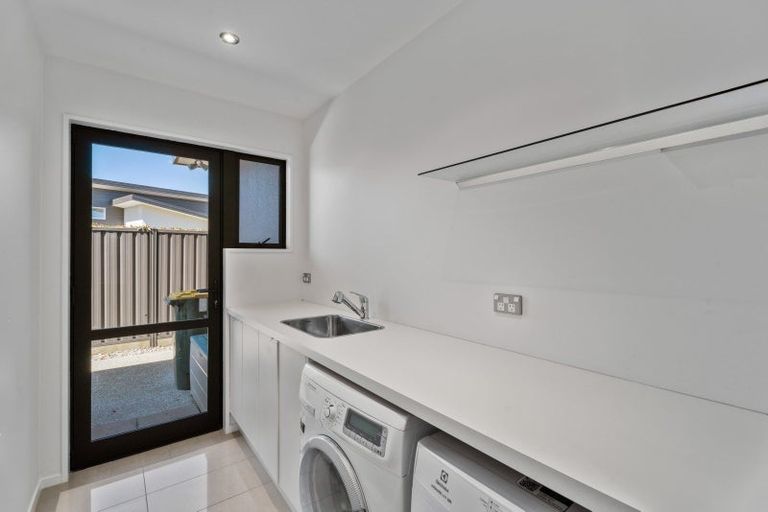 Photo of property in 11 Coromandel Street, Wanaka, 9305