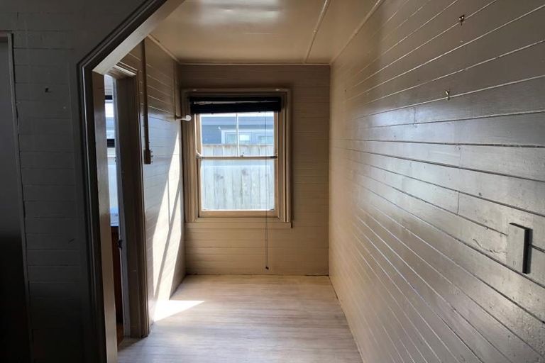 Photo of property in 152 Featherston Street, Palmerston North, 4410