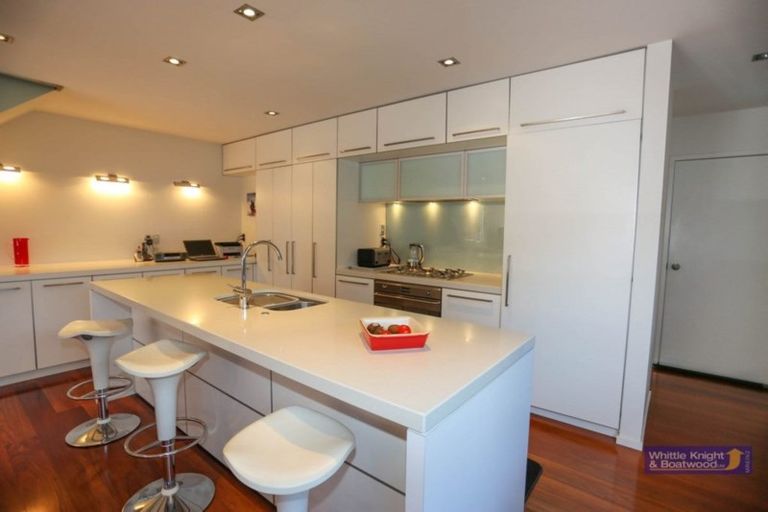 Photo of property in 10 Holly Road, St Albans, Christchurch, 8014