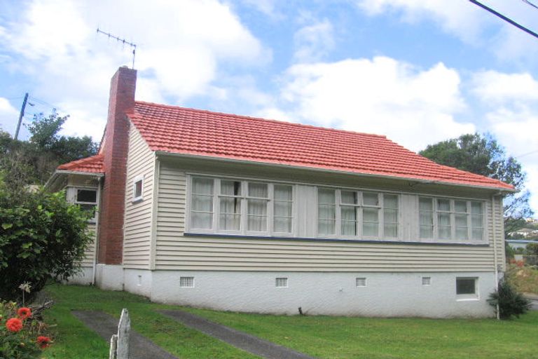 Photo of property in 2 Victory Avenue, Karori, Wellington, 6012