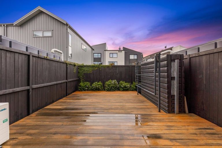 Photo of property in 40 Ringa Matau Road, Hobsonville, Auckland, 0616