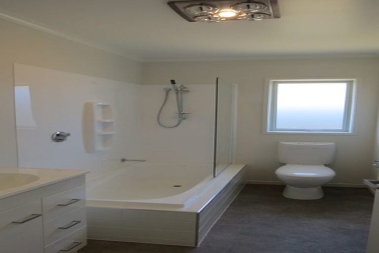 Photo of property in 13 Burford Way, Rolleston, 7615