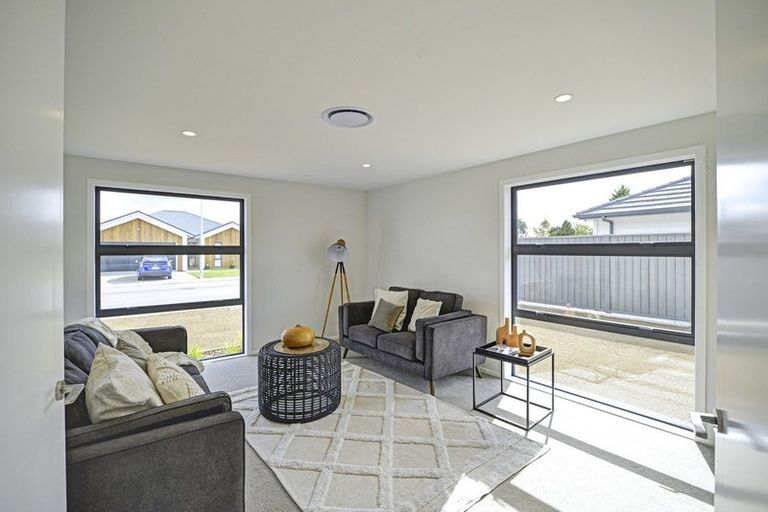 Photo of property in 14 Hereford Drive, Carterton, 5713