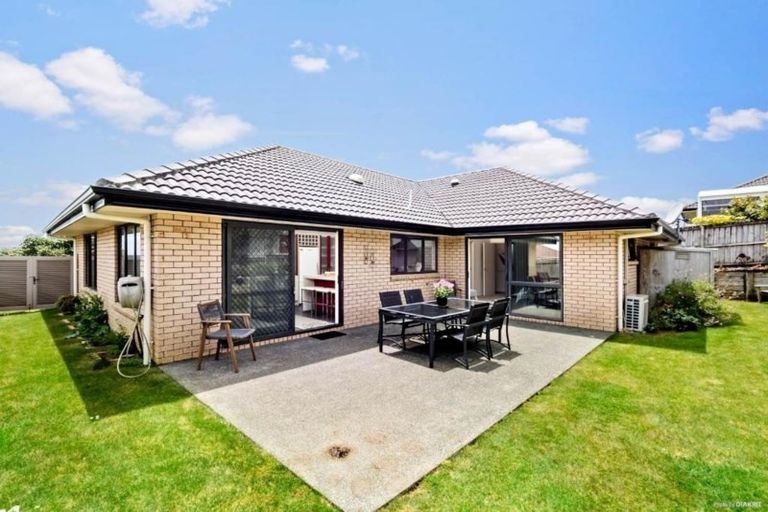 Photo of property in 12 Ludlow Place, Pukekohe, 2120