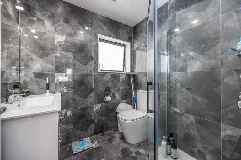 Photo of property in 33a Clendon Avenue, Papatoetoe, Auckland, 2025