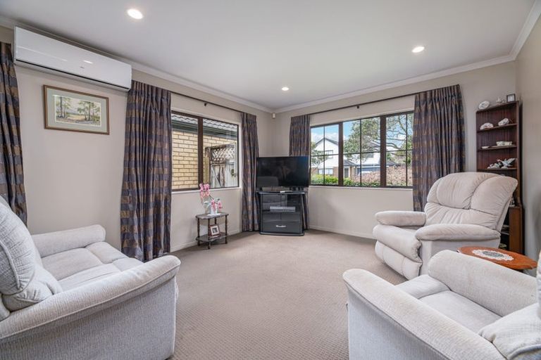 Photo of property in 30 Espalier Drive, Henderson, Auckland, 0612
