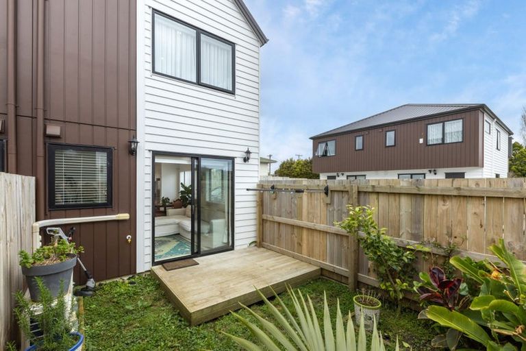 Photo of property in 133b Lancaster Road, Beach Haven, Auckland, 0626
