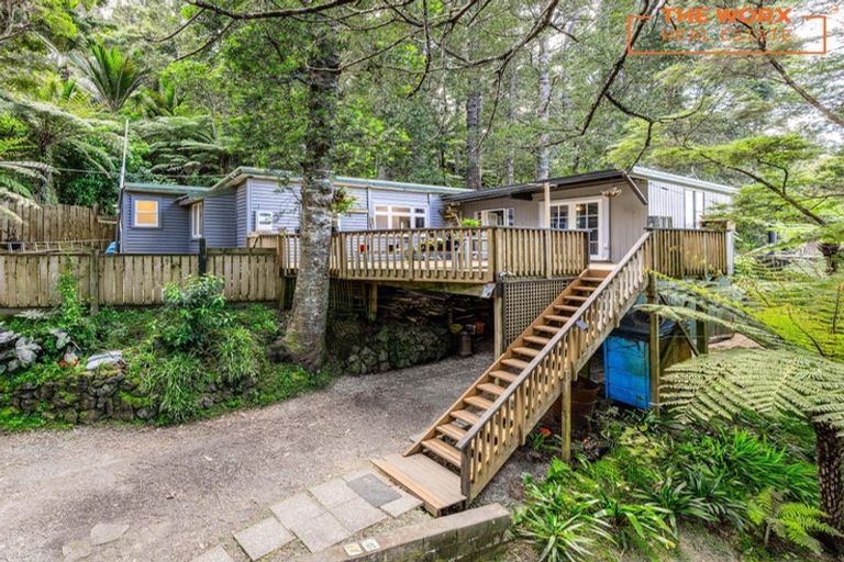 Photo of property in 103 Laingholm Drive, Laingholm, Auckland, 0604