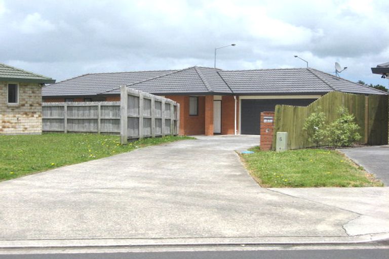 Photo of property in 17 Takatu Place, Takanini, 2112