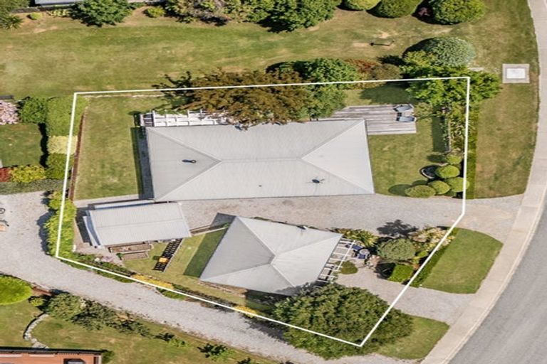 Photo of property in 105 Hunter Crescent, Wanaka, 9305