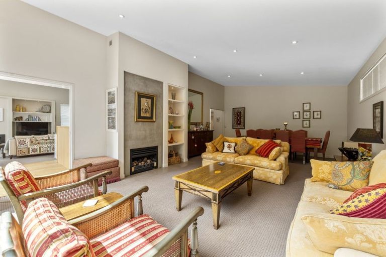 Photo of property in 10 Olivia Street, Stratford, 4332