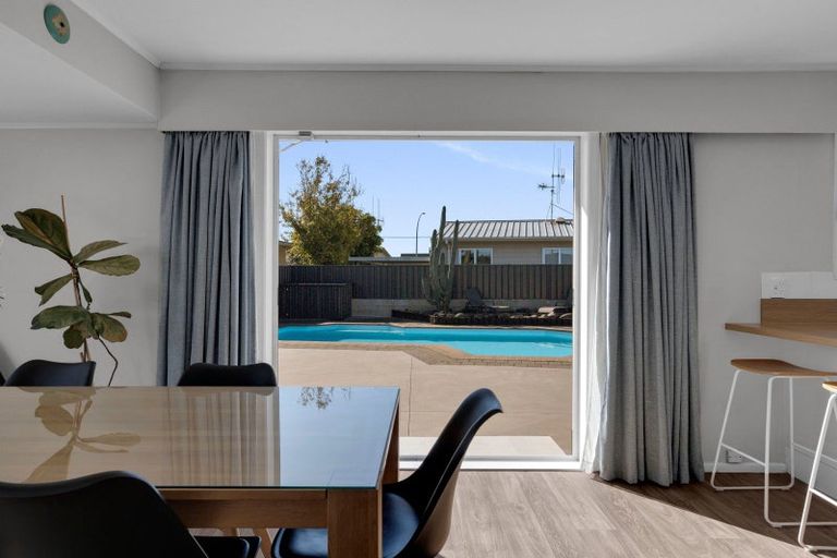 Photo of property in 17 Seamer Place, St Andrews, Hamilton, 3200