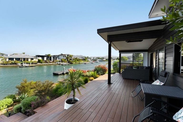 Photo of property in 11 Mermaid Place, Whitianga, 3510