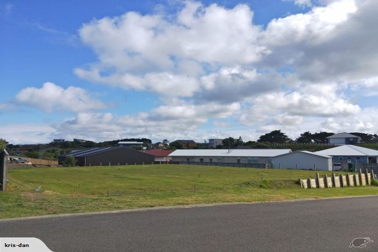 Photo of property in 3a Golf Vue Place, Castlecliff, Wanganui, 4501