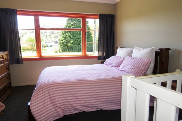 Photo of property in 28 Main Street, Reefton, 7830