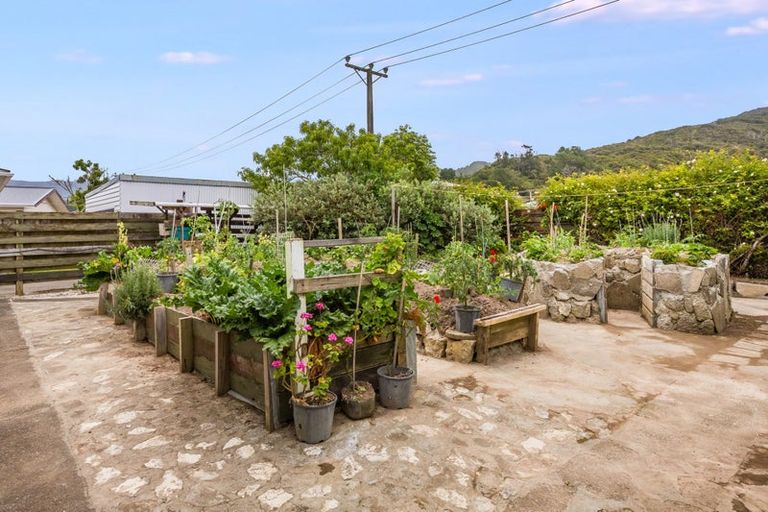 Photo of property in 31 Karamu Crescent, Wainuiomata, Lower Hutt, 5014