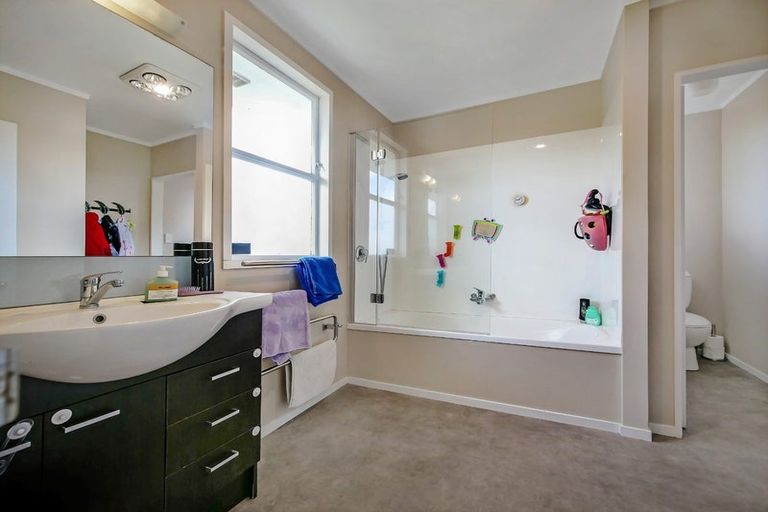 Photo of property in 39 Truscott Avenue, Johnsonville, Wellington, 6037