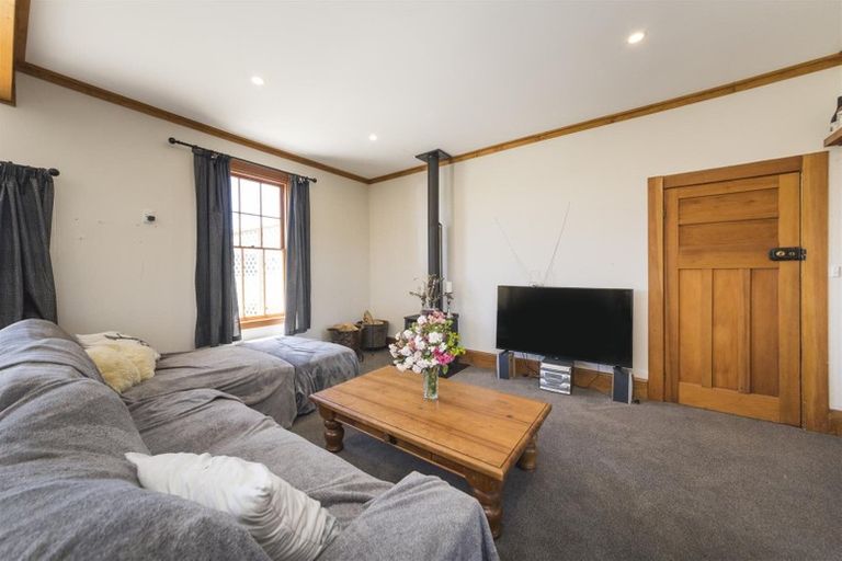 Photo of property in 628 Parewanui Road, Bulls, 4894