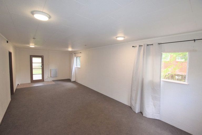 Photo of property in 62 Royal Road, Massey, Auckland, 0614