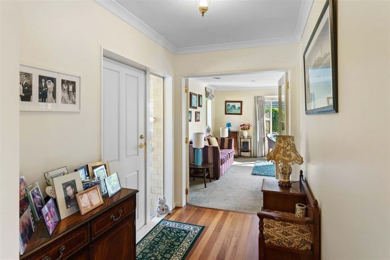 Photo of property in 29b Karu Crescent, Waikanae, 5036