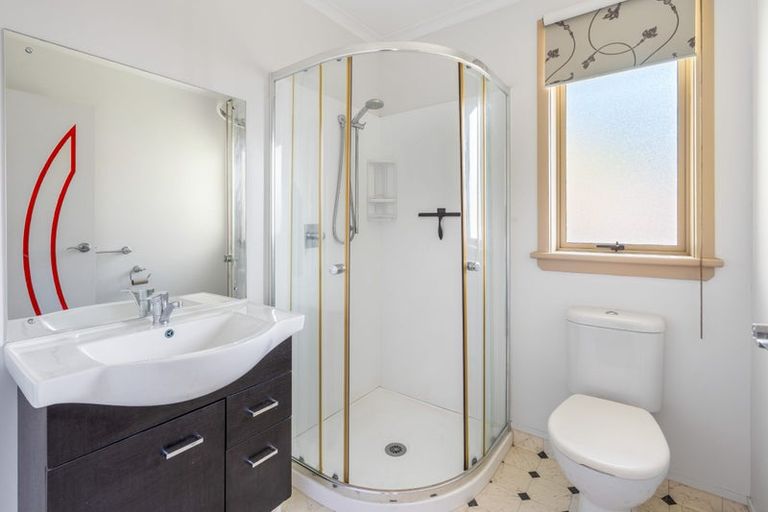 Photo of property in 69 Easther Crescent, Kew, Dunedin, 9012
