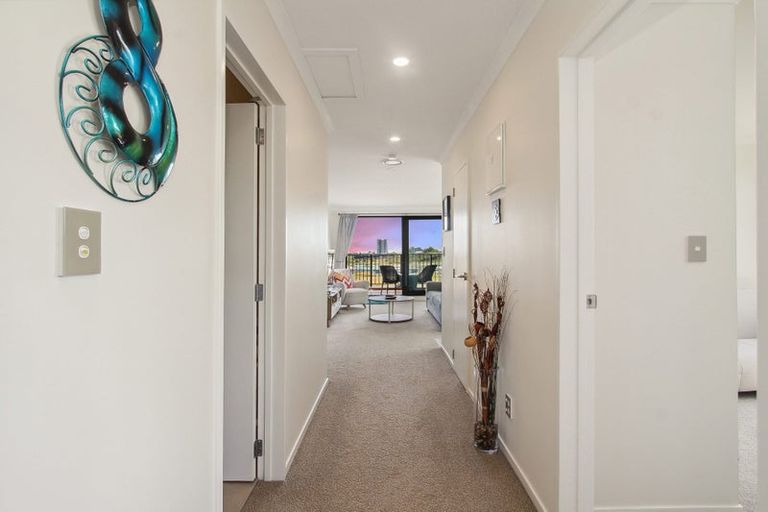 Photo of property in 8/1 Coral Tree Avenue, Wiri, Auckland, 2104