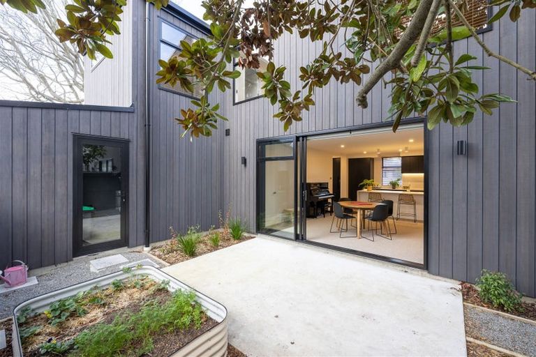 Photo of property in 91 Innes Road, St Albans, Christchurch, 8052