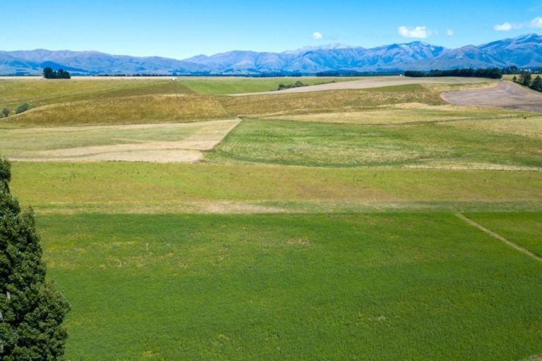 Photo of property in 67 Springs Road, Hornby, Christchurch, 8042