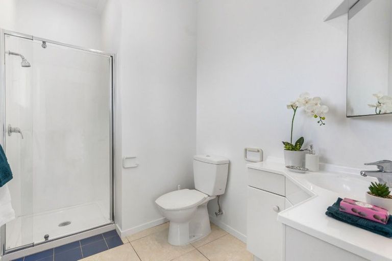 Photo of property in 32 Mandalay Terrace, Khandallah, Wellington, 6035