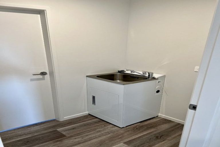 Photo of property in 16 Wrybill Way, Welcome Bay, Tauranga, 3112