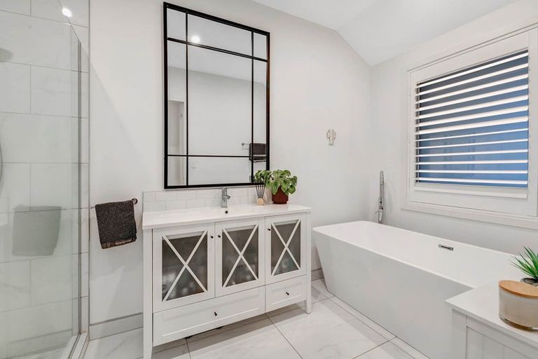 Photo of property in 6 Parkview Drive, Gulf Harbour, Whangaparaoa, 0930