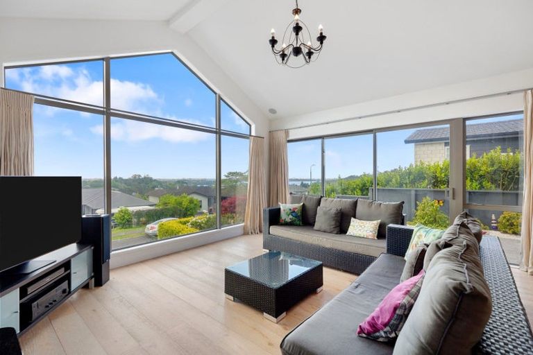 Photo of property in 22 Estuary View Road, Welcome Bay, Tauranga, 3112