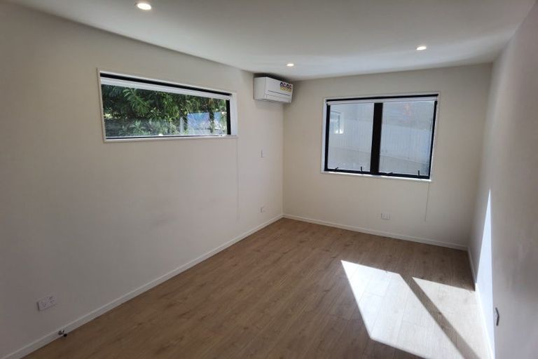 Photo of property in 46 Ayton Drive, Totara Vale, Auckland, 0629