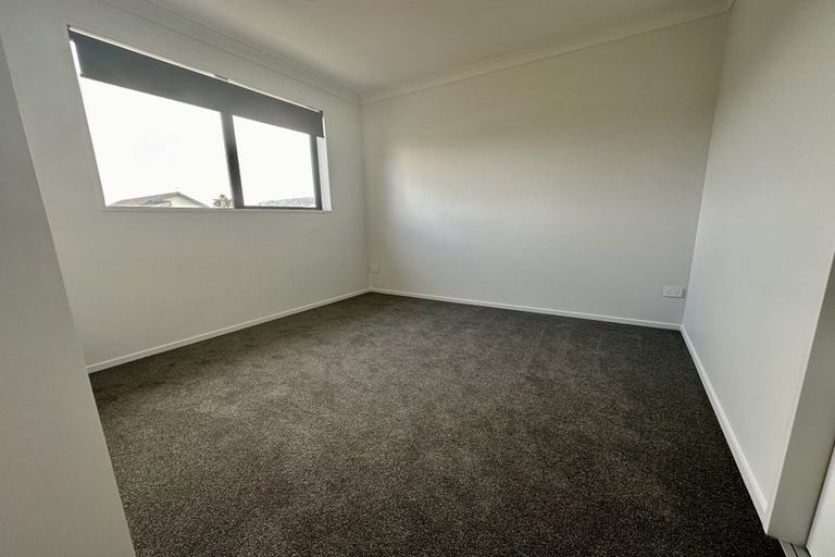 Photo of property in 6a Jern Place, Eastern Beach, Auckland, 2012