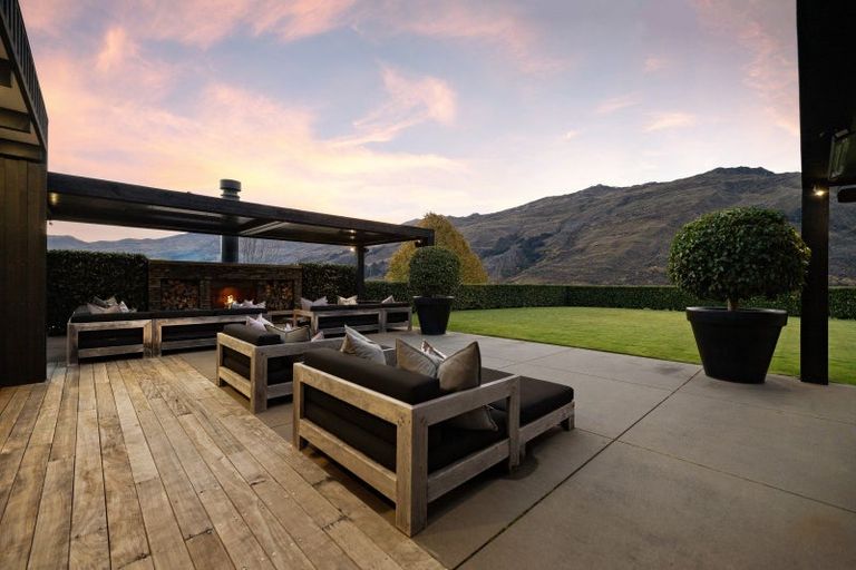 Photo of property in 47 Mooney Road, Speargrass Flat, Queenstown, 9371