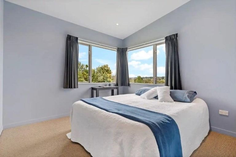 Photo of property in 27 Matheson Road, Red Beach, 0932