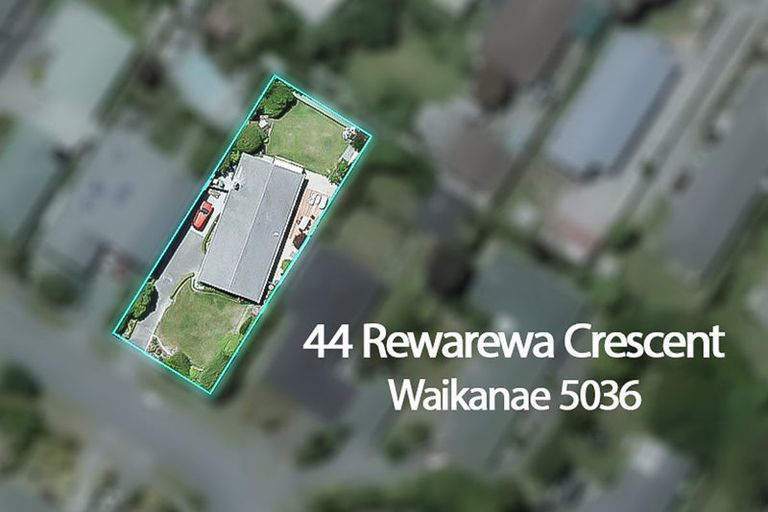 Photo of property in 44 Rewarewa Crescent, Waikanae, 5036