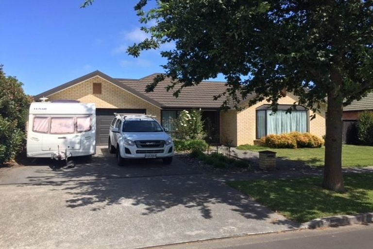 Photo of property in 27 Oakwood Drive, Rangiora, 7400