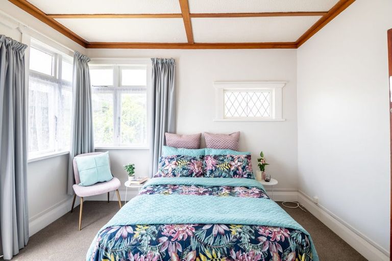 Photo of property in 13 Retter Street, Paparangi, Wellington, 6037