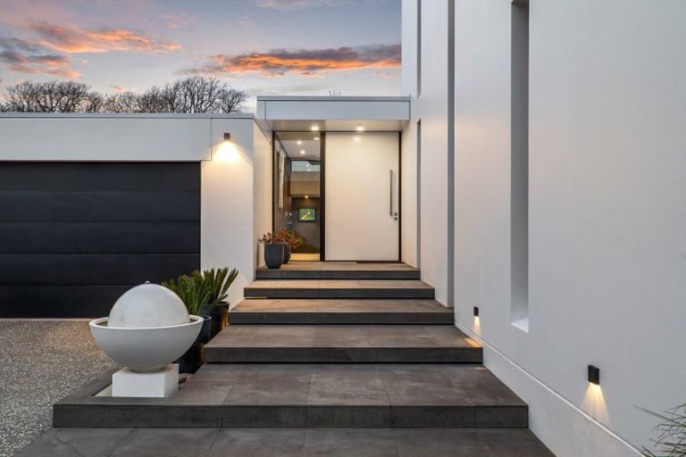 Photo of property in 7 Helmores Lane, Merivale, Christchurch, 8014