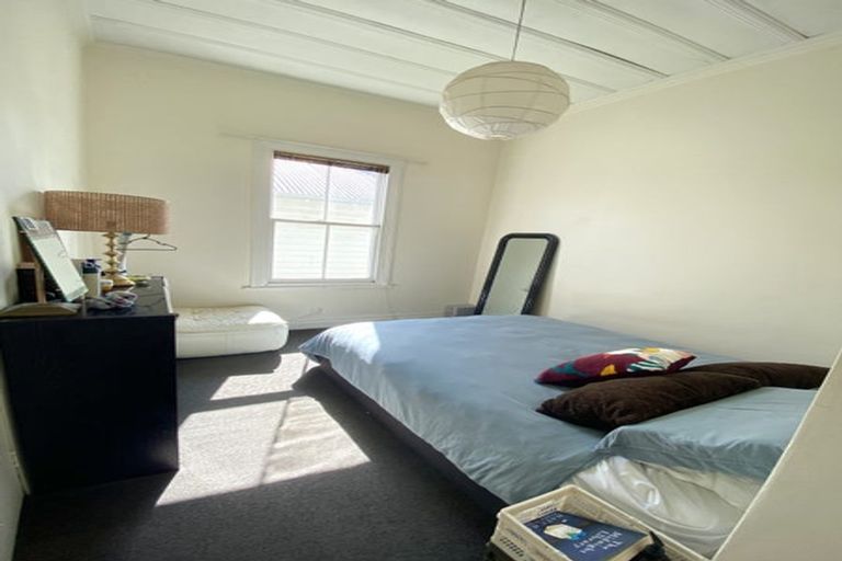 Photo of property in 14 Shoal Bay Road, Devonport, Auckland, 0624
