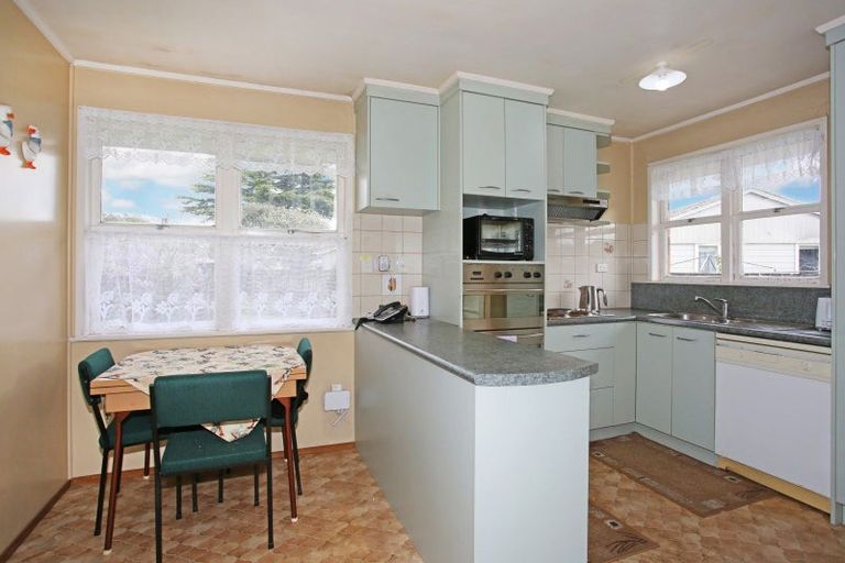 Photo of property in 108 Settlement Road, Papakura, 2110